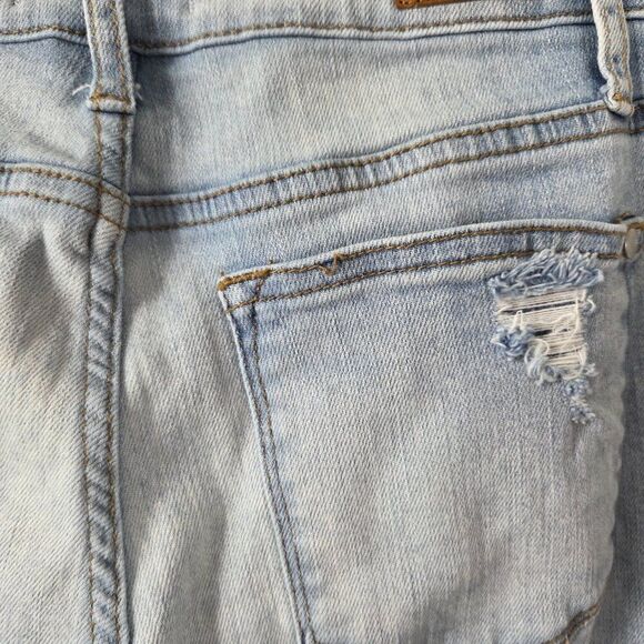 Judy Blue Boyfriend Fit Jeans Size 3 / 26 Waist Light Wash Distressed Stretch - Picture 7 of 10